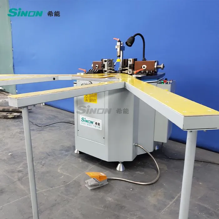 HYDRAULIC ALUMINIUM CORNER CRIMPING MACHINE